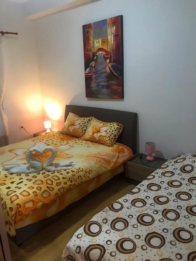 Jovana -- Porodicni Apartmani Igalo Herceg Novi Exterior photo