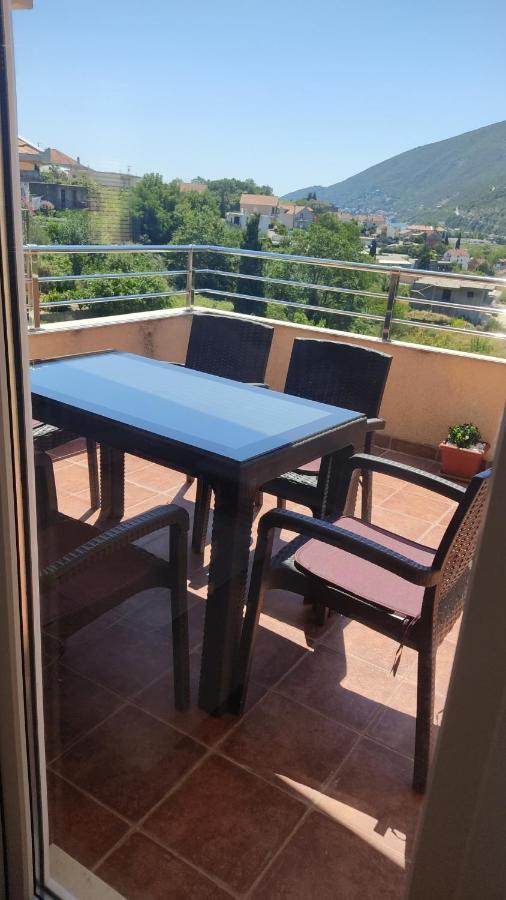 Jovana -- Porodicni Apartmani Igalo Herceg Novi Exterior photo
