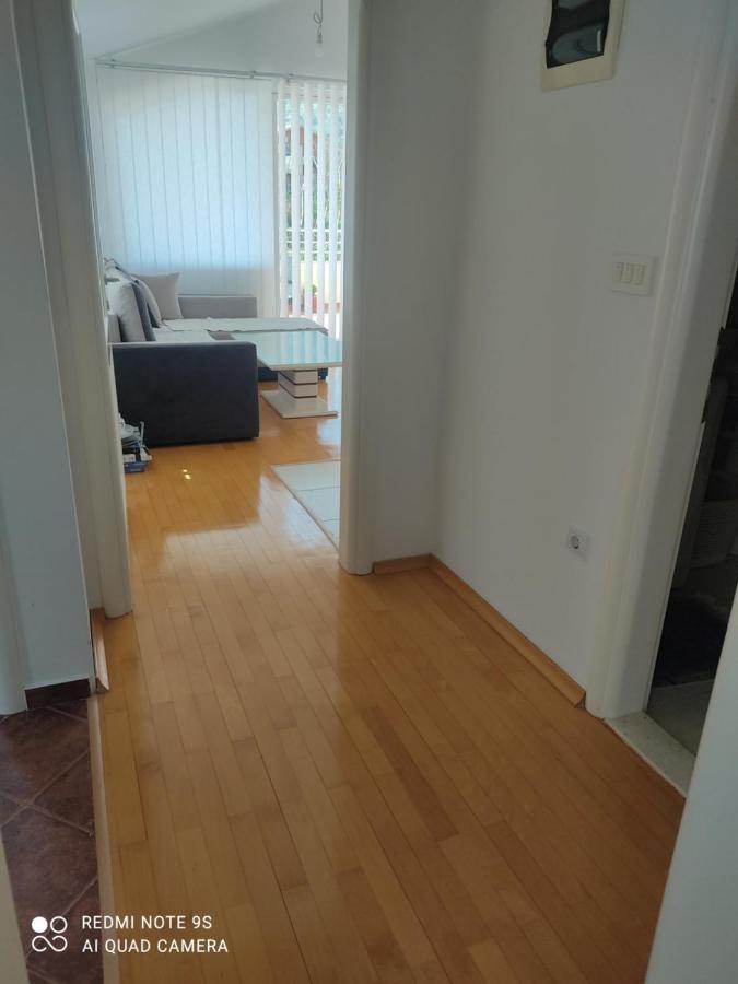Jovana -- Porodicni Apartmani Igalo Herceg Novi Exterior photo