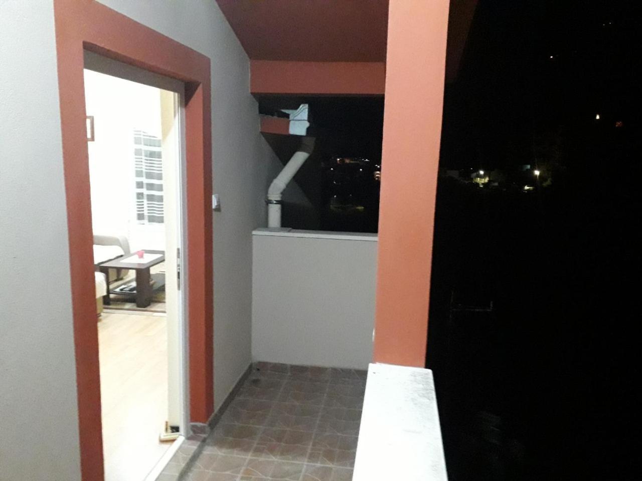 Jovana -- Porodicni Apartmani Igalo Herceg Novi Exterior photo